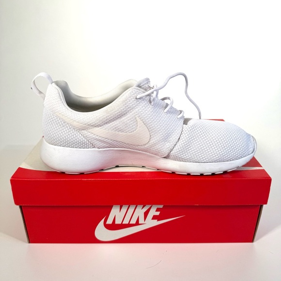 Nike Classic Roshe One White Mesh Minimalist Lifestyle Casual Sneakers - Picture 6 of 14